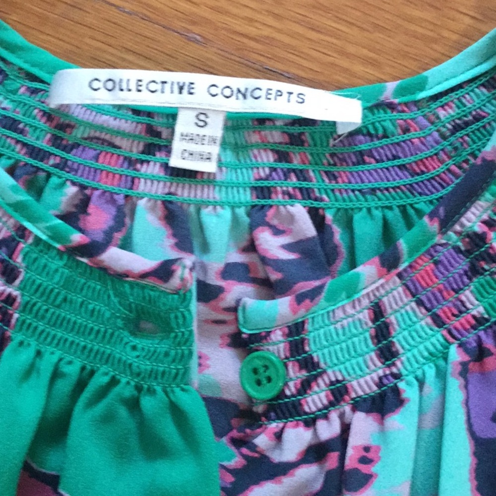 Collective Concepts blouse. S - Picture 2 of 5